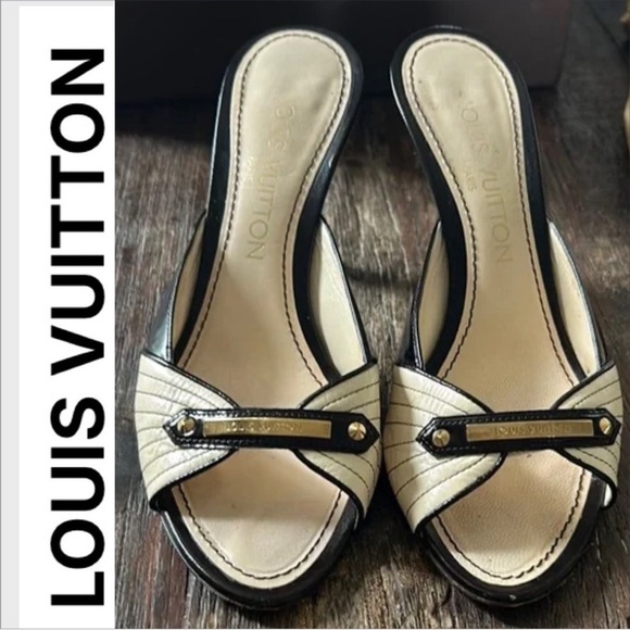 Louis Vuitton Vintage cream black mid heel mules sandals slides EU 38 - Picture 1 of 10